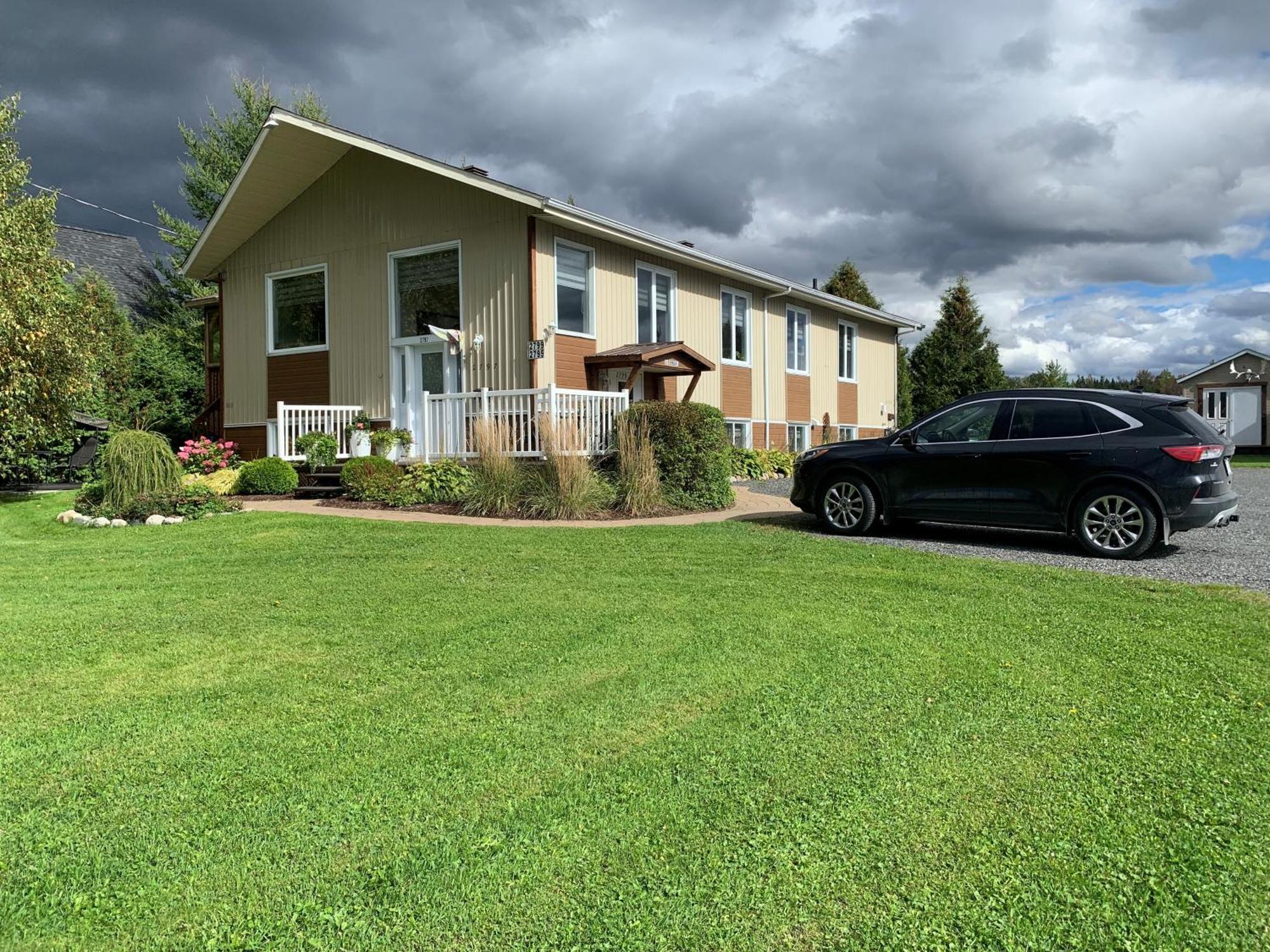 Aux quatre vents 4 1/2 logement entier et privé Lac-Mégantic Exterior foto